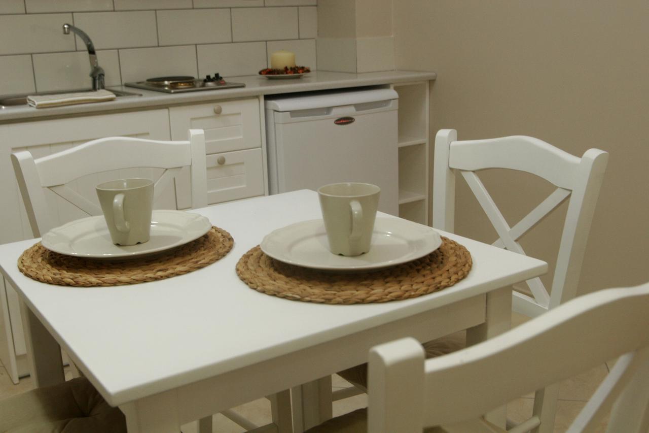 Boutique Hotel Iasmos Trizonia Bagian luar foto