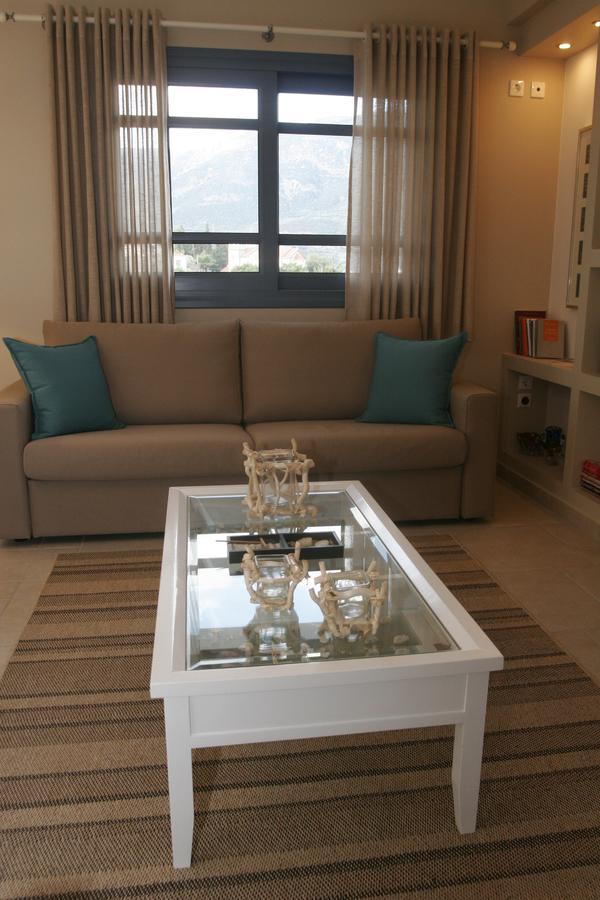 Boutique Hotel Iasmos Trizonia Bagian luar foto