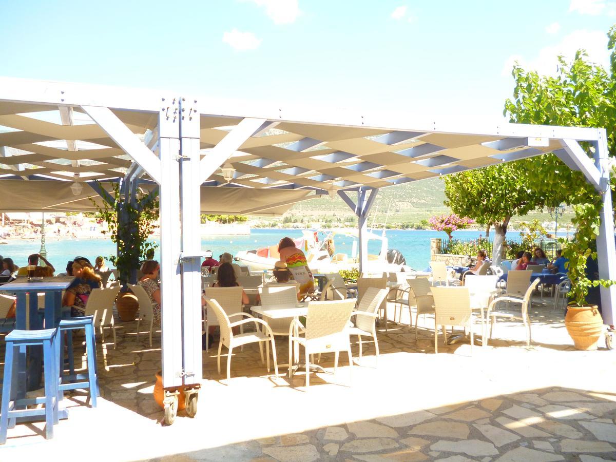 Boutique Hotel Iasmos Trizonia Bagian luar foto